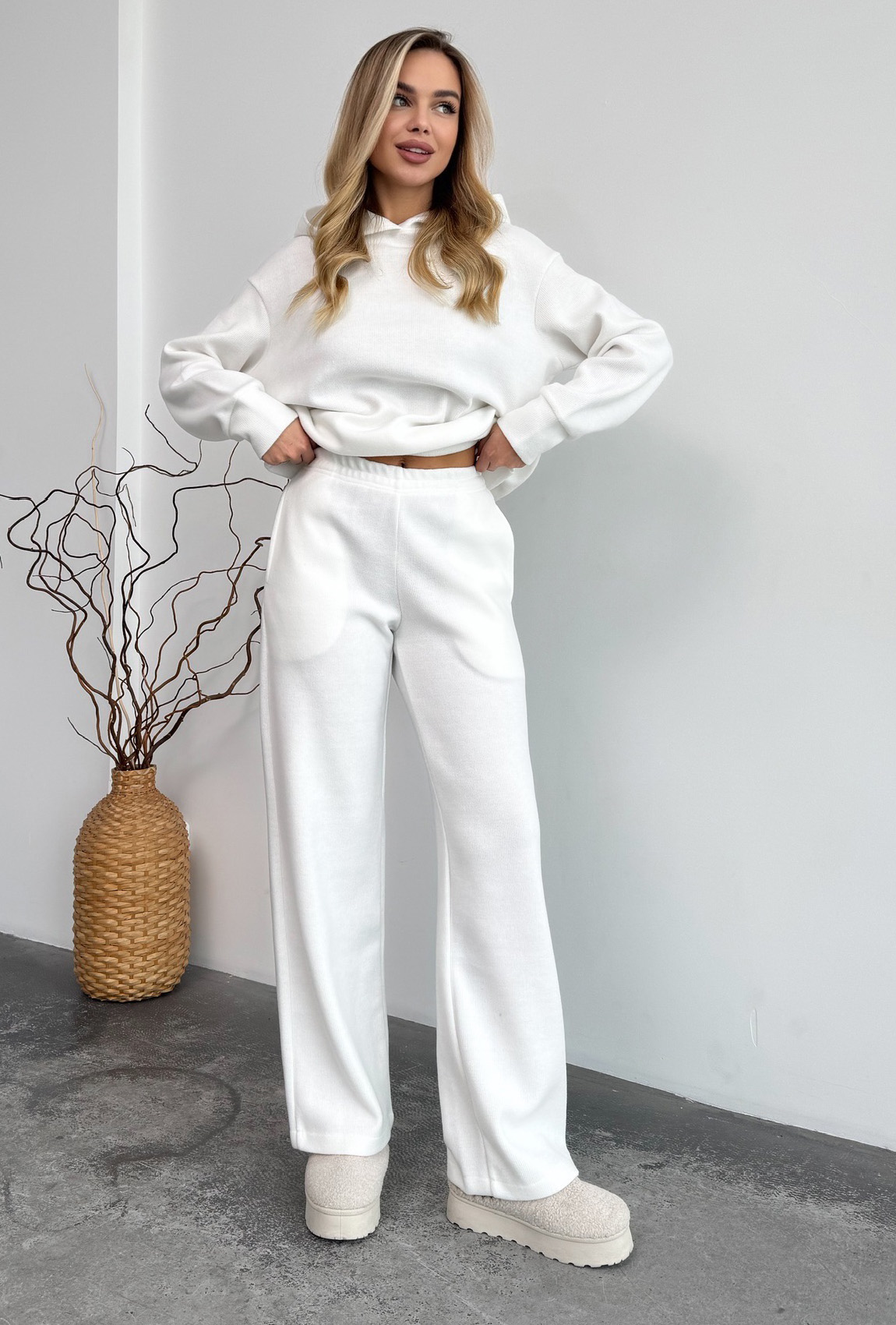 Молочний ангоровий костюм Rich to be kind —  567025. Maritel. Зображення 3