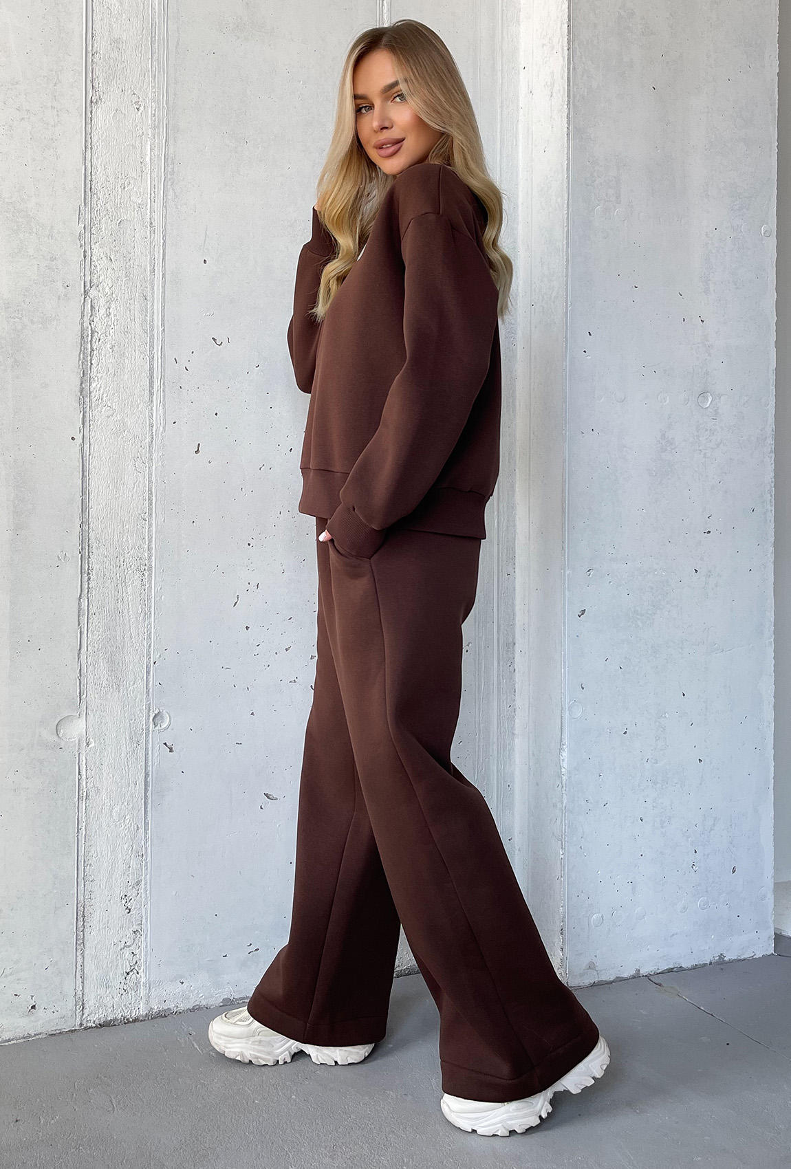 Шоколадный костюм футер —  995793. Maritel. Изображенние 1