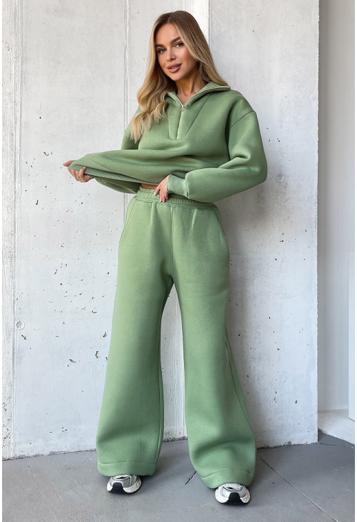 Оливковый костюм футер со стойкой — 701696. Maritel. Изображенние 5 Оливковый костюм футер со стойкой — 701696. Maritel. Изображенние 5