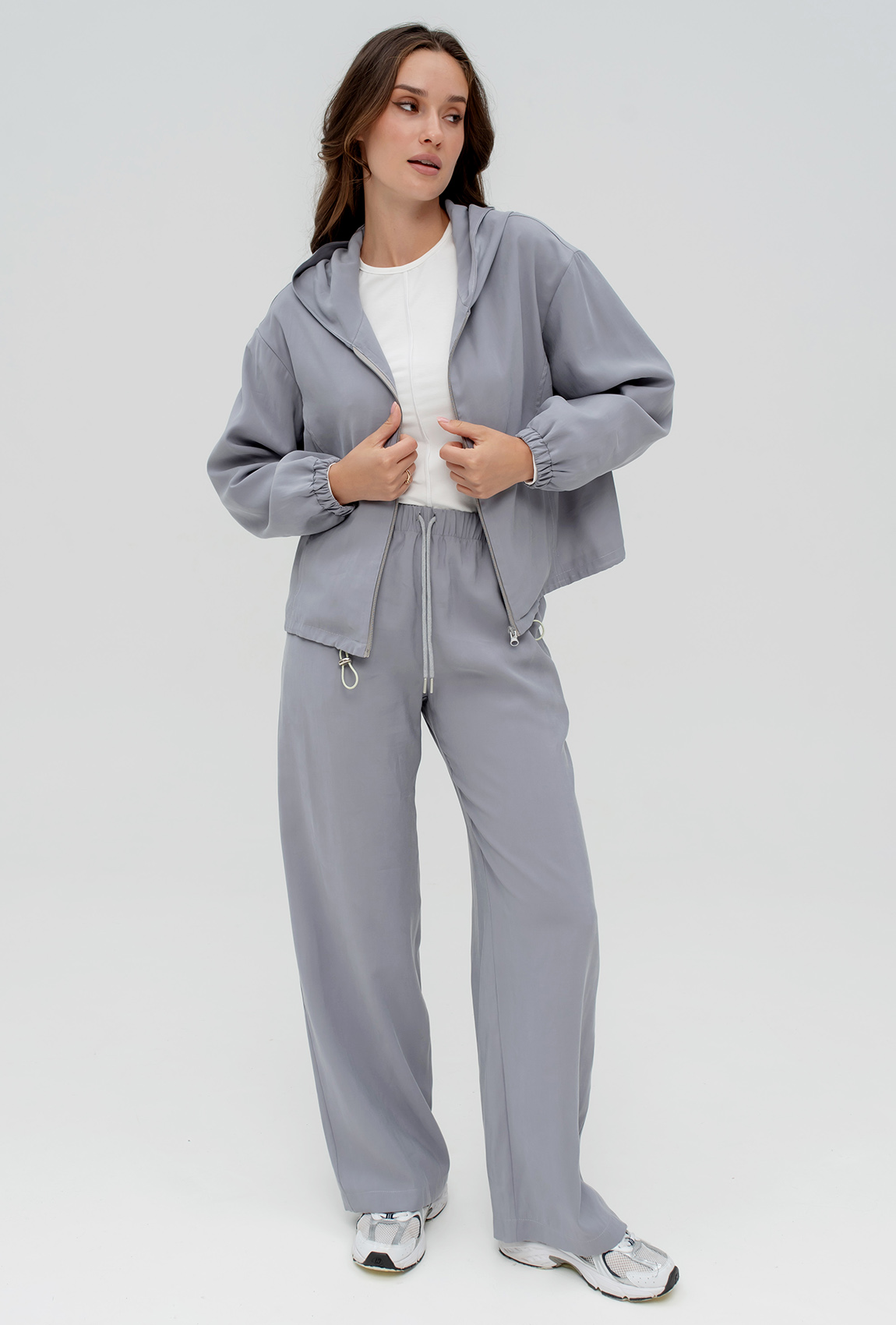 Серый костюм купра —  483398. Maritel