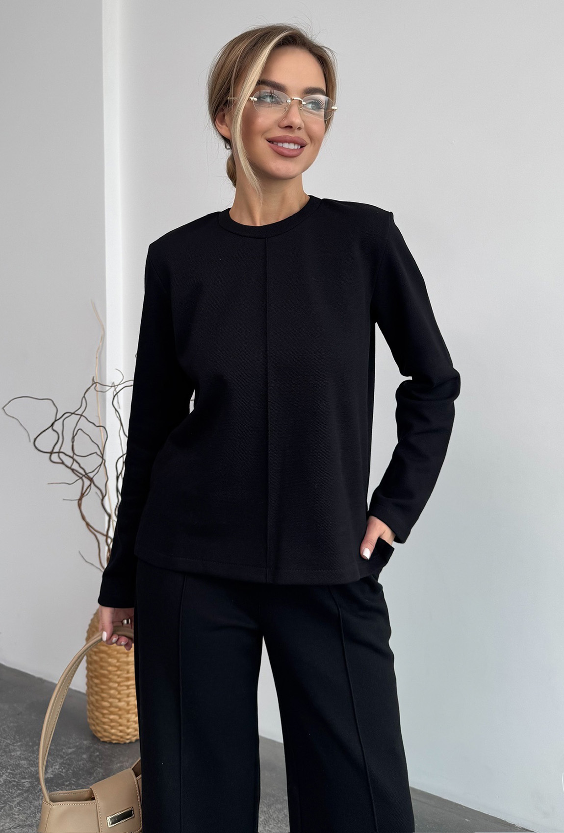 Чорний костюм лакоста з начосом —  372988. Maritel. Зображення 3