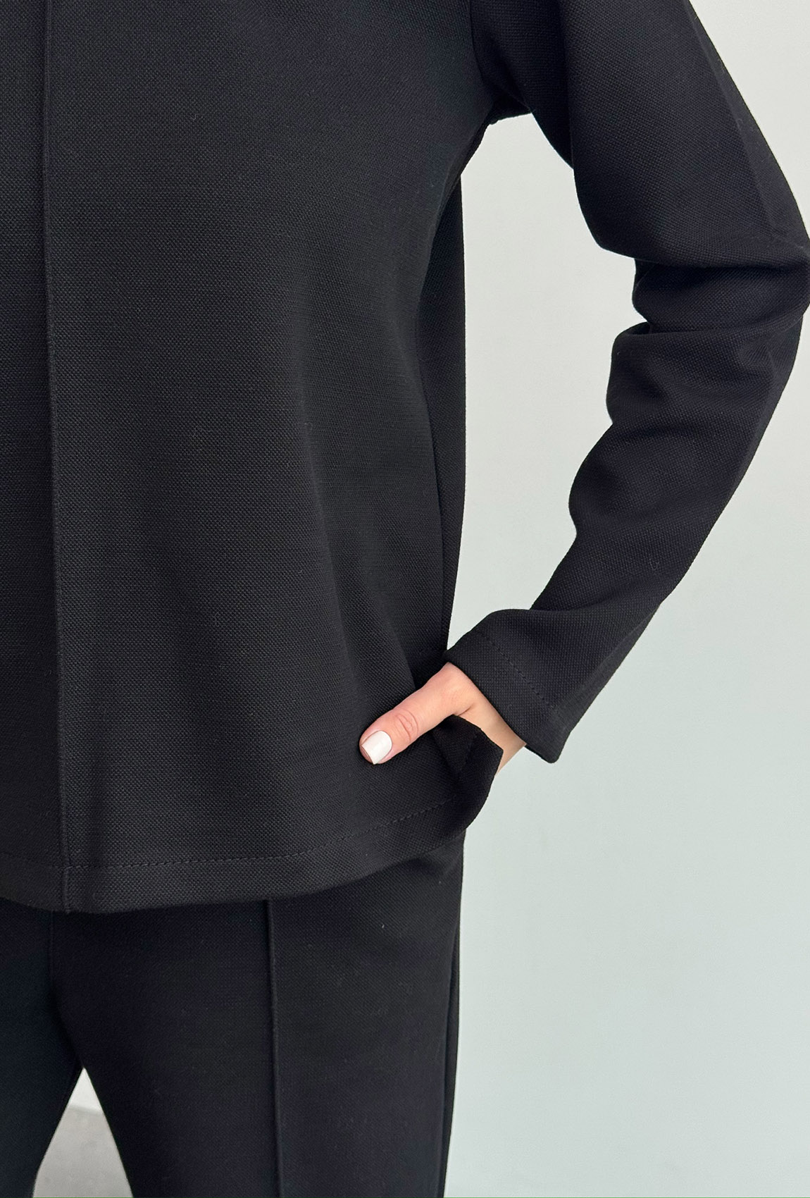 Чорний костюм лакоста з начосом —  372988. Maritel. Зображення 4