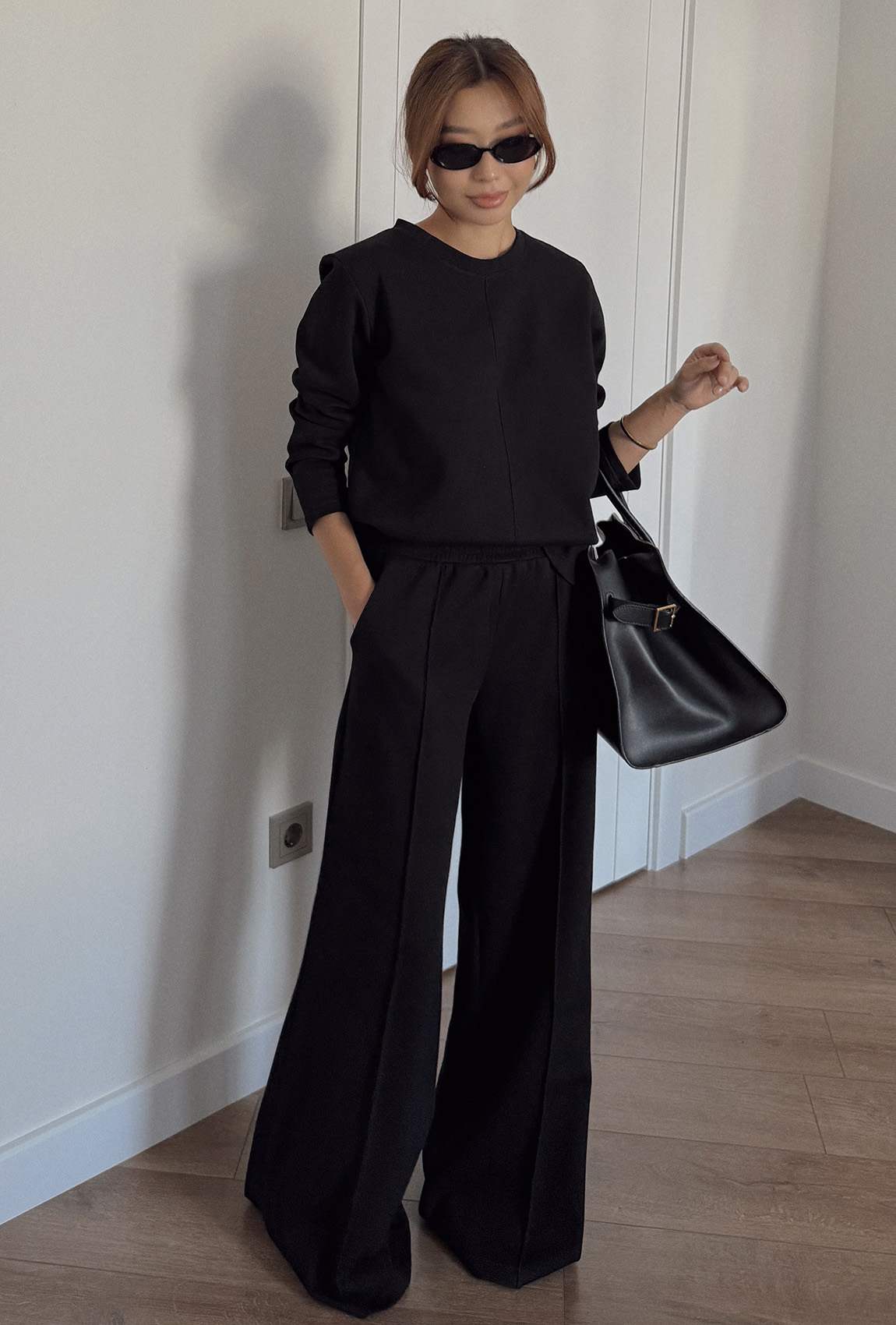 Чорний костюм лакоста з начосом —  372988. Maritel. Зображення 3