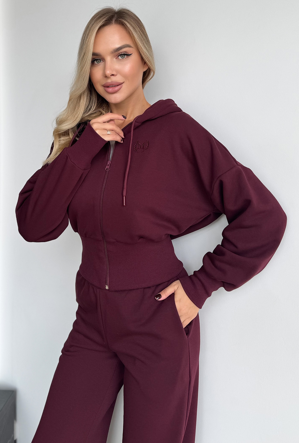 Вишневый костюм петля —  141366. Maritel. Изображенние 4