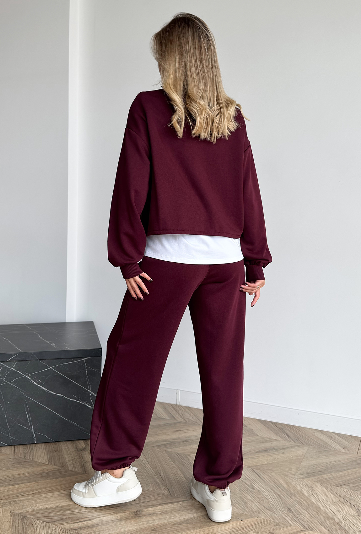 Вишневый костюм петля с затяжками —  426817. Maritel. Изображенние 2