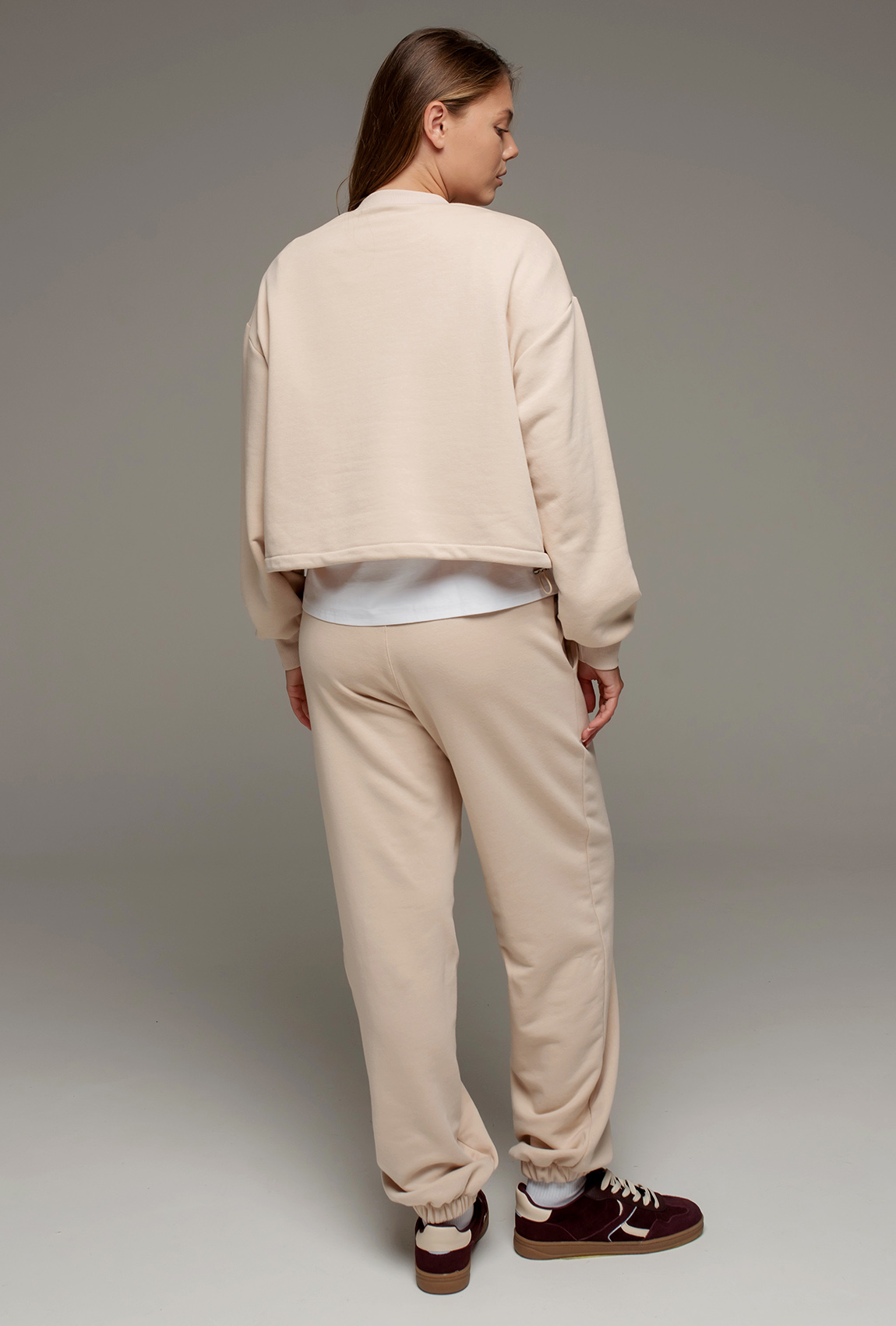 Бежевый костюм петля с затяжками —  180862. Maritel. Изображенние 2