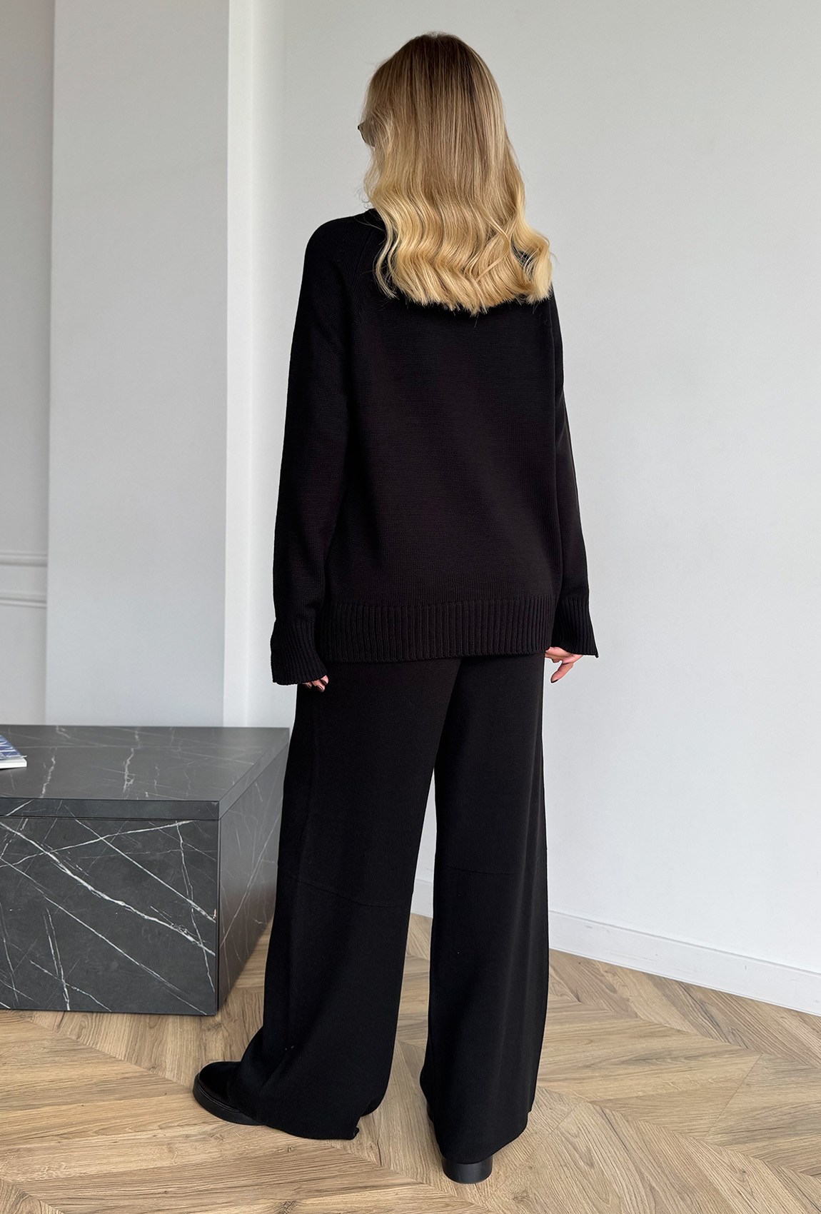 Чорний в'язаний костюм —  686819. Maritel. Зображення 2