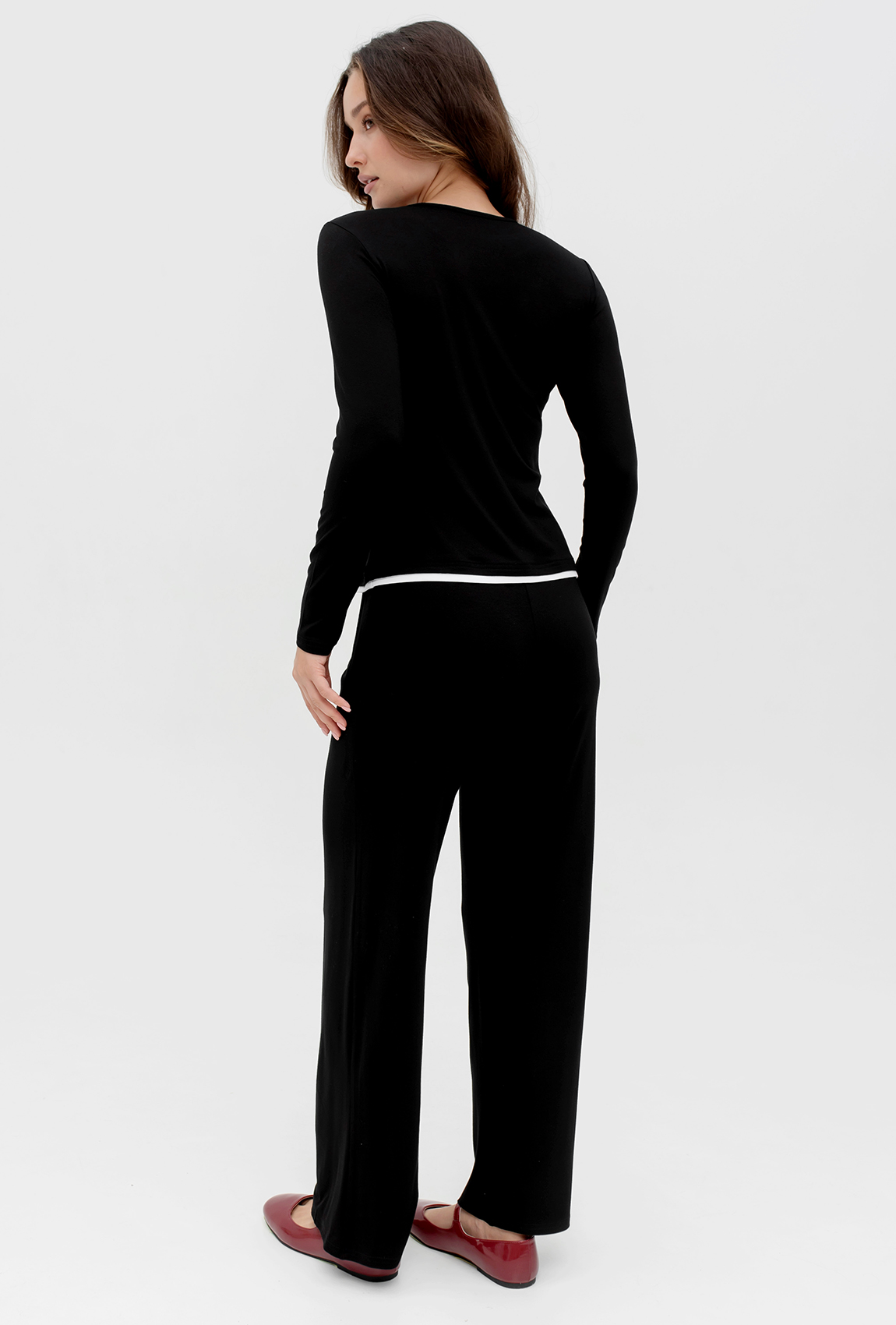 Черный вискозный костюм —  799471. Maritel. Изображенние 1