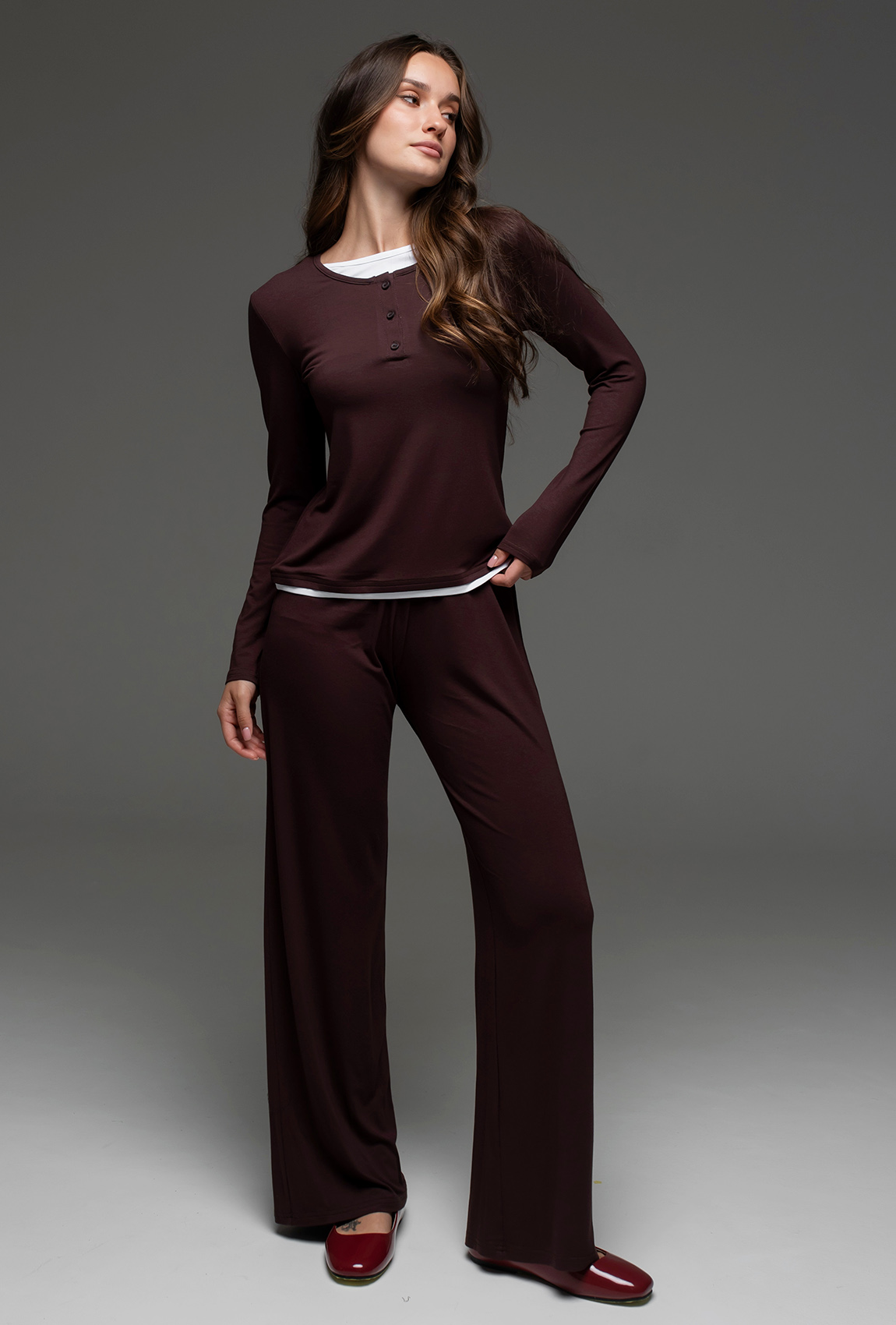 Шоколадный вискозный костюм —  537769. Maritel