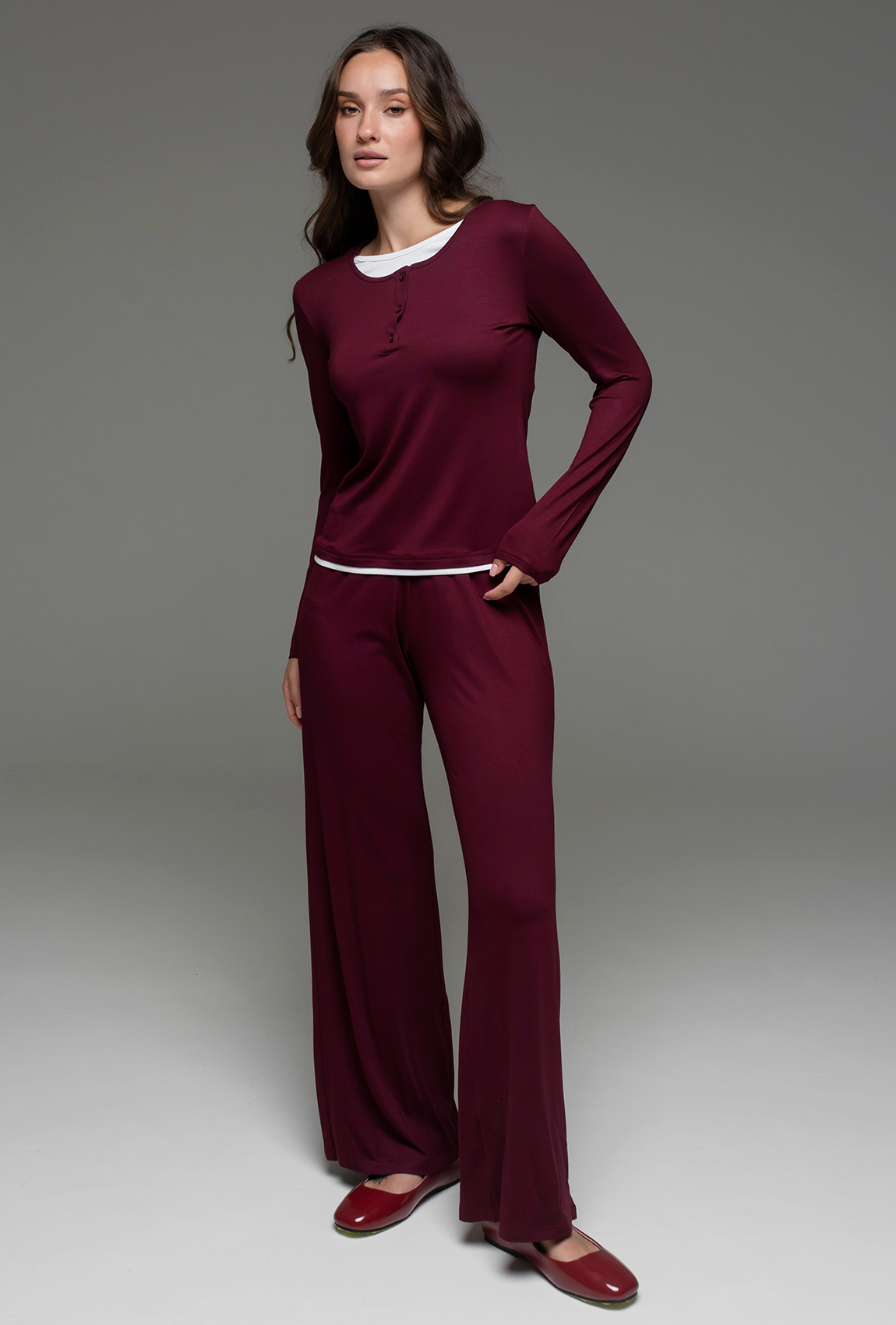 Вишневый вискозный костюм —  213542. Maritel