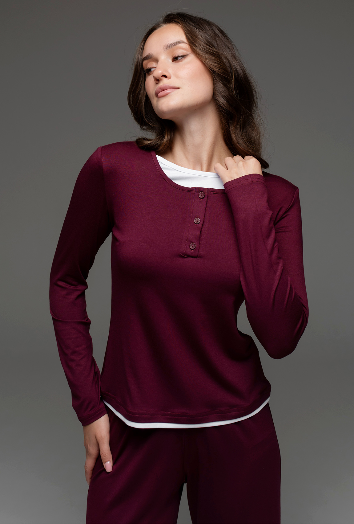 Вишневый вискозный костюм —  213542. Maritel. Изображенние 3