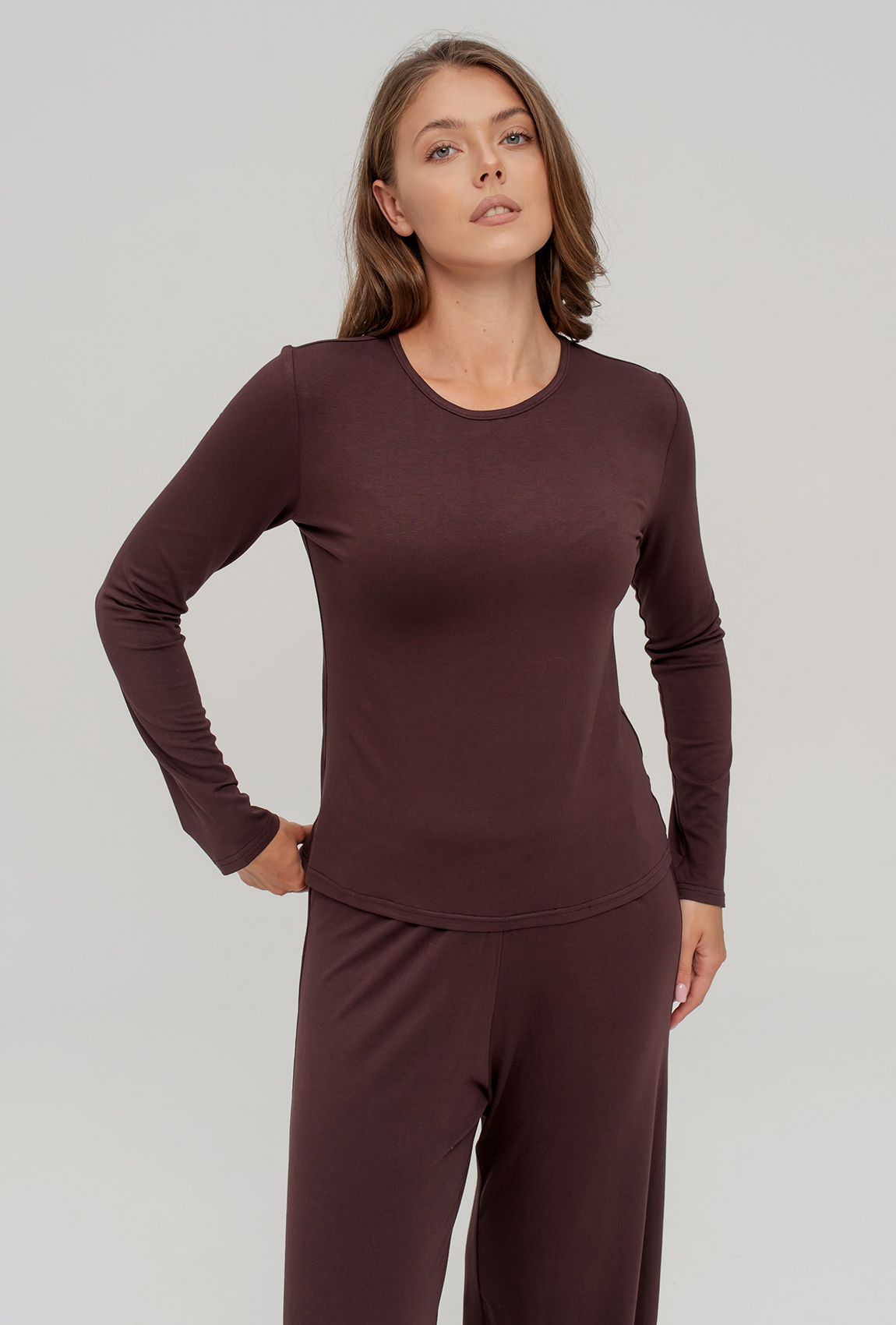 Шоколадный вискозный костюм —  801059. Maritel. Изображенние 3