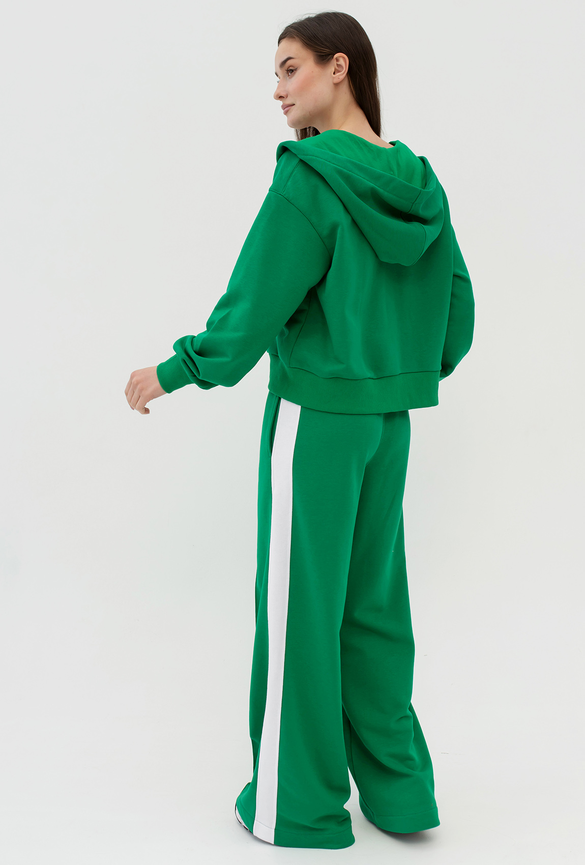 Зелений костюм петля з лампасами —  417537. Maritel. Зображення 2