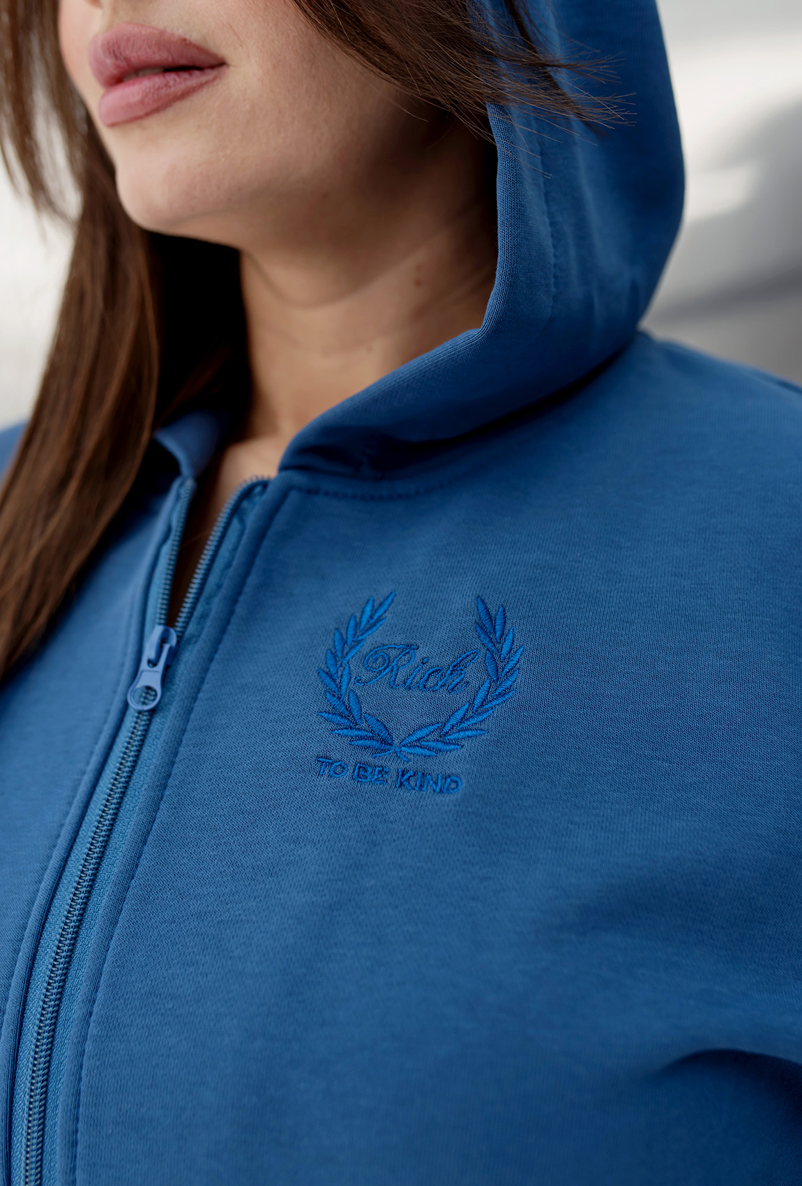 Костюм петля з лампасами колір джинс — 184741. Maritel. Зображення 4 Костюм петля з лампасами колір джинс — 184741. Maritel. Зображення 4