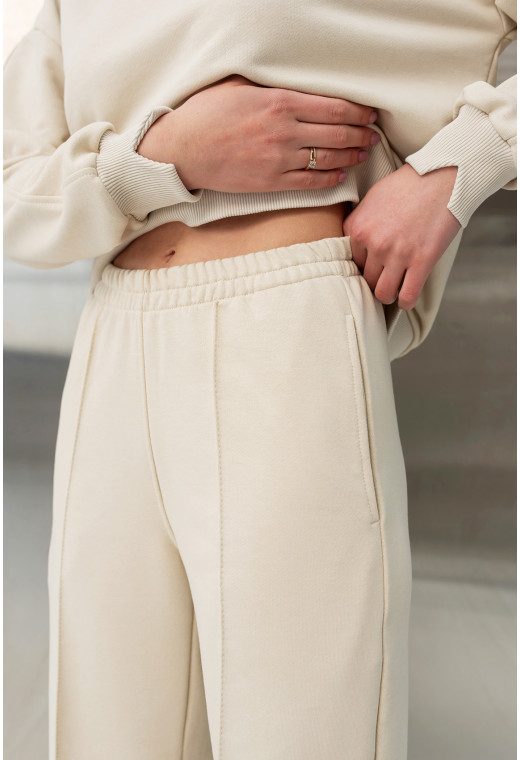 Бежевий костюм петля з мисом — 103490. Maritel. Зображення 4 Бежевий костюм петля з мисом — 103490. Maritel. Зображення 4