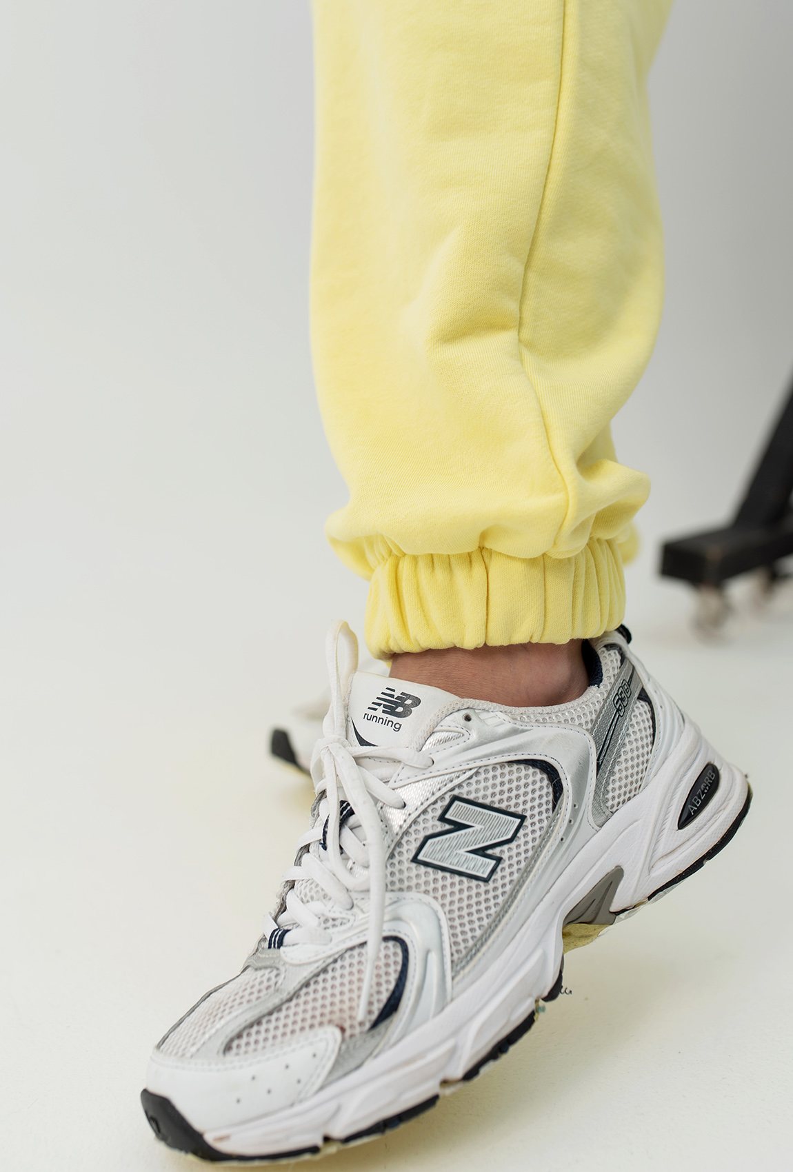 Жовтий костюм петля з вишивкою —  101697. Maritel. Зображення 6