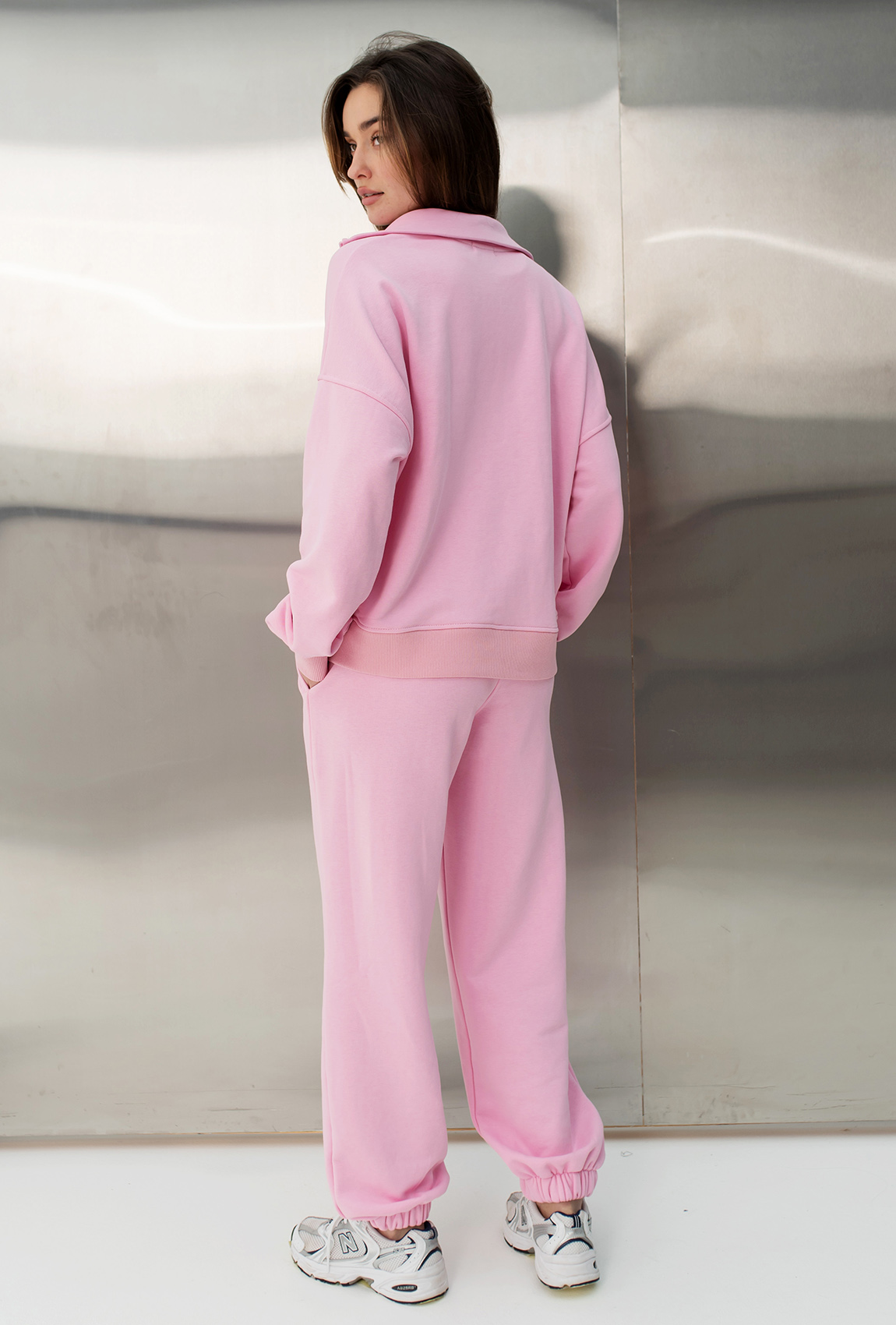 Рожевий костюм петля з вишивкою —  488570. Maritel. Зображення 2