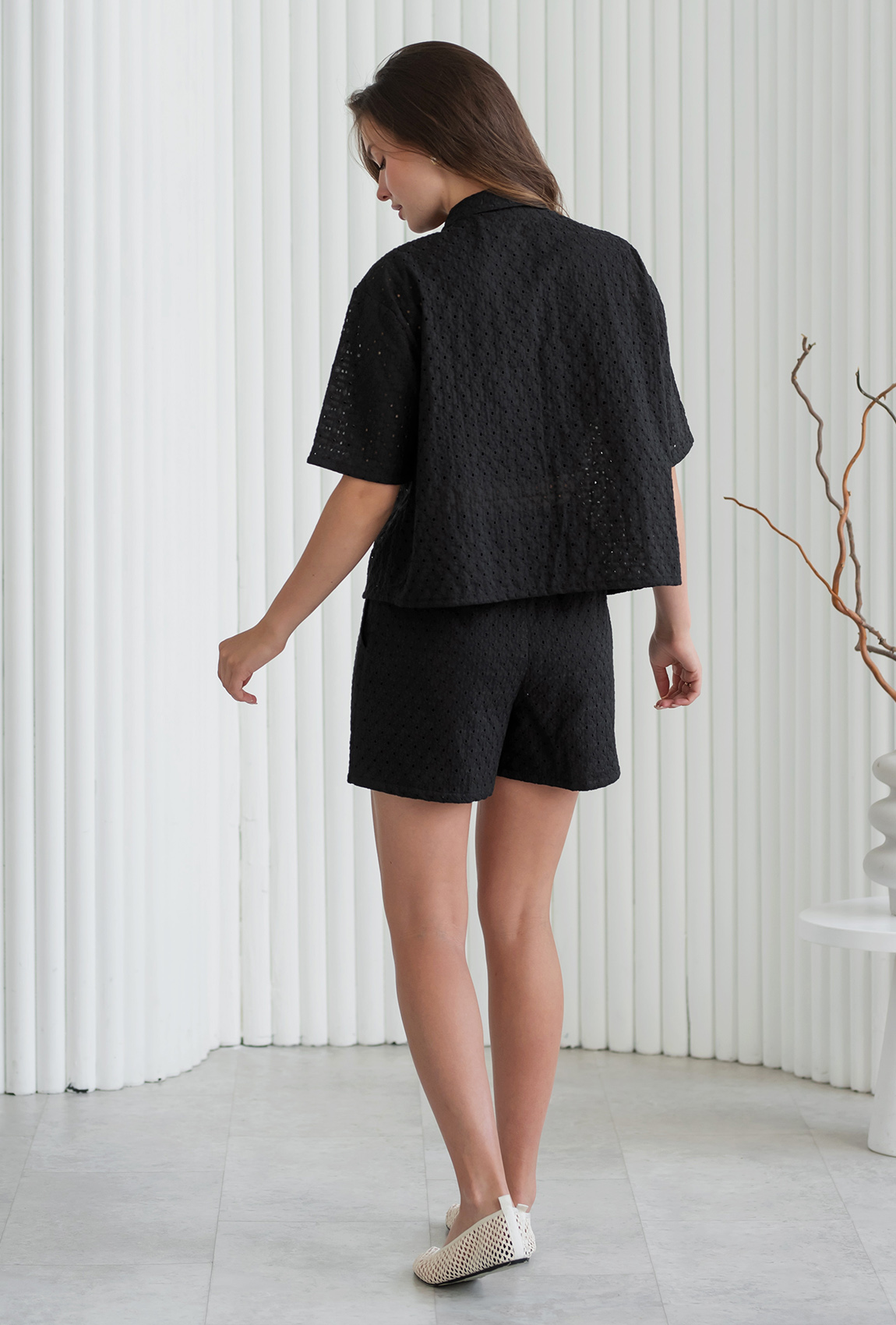 Черный костюм прошва с шортами —  164751. Maritel. Изображенние 2