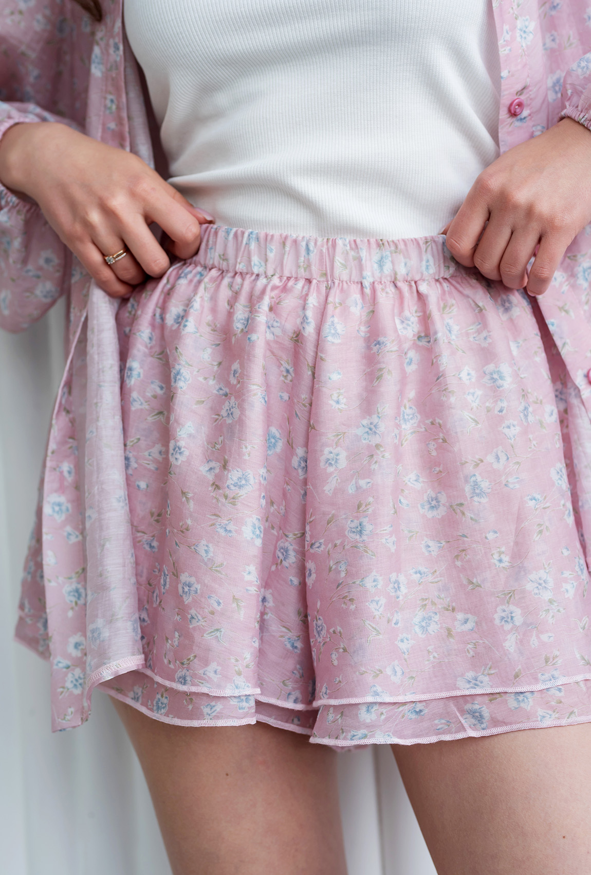 Розовый костюм из тенсела в цветочек —  586367. Maritel. Изображенние 7