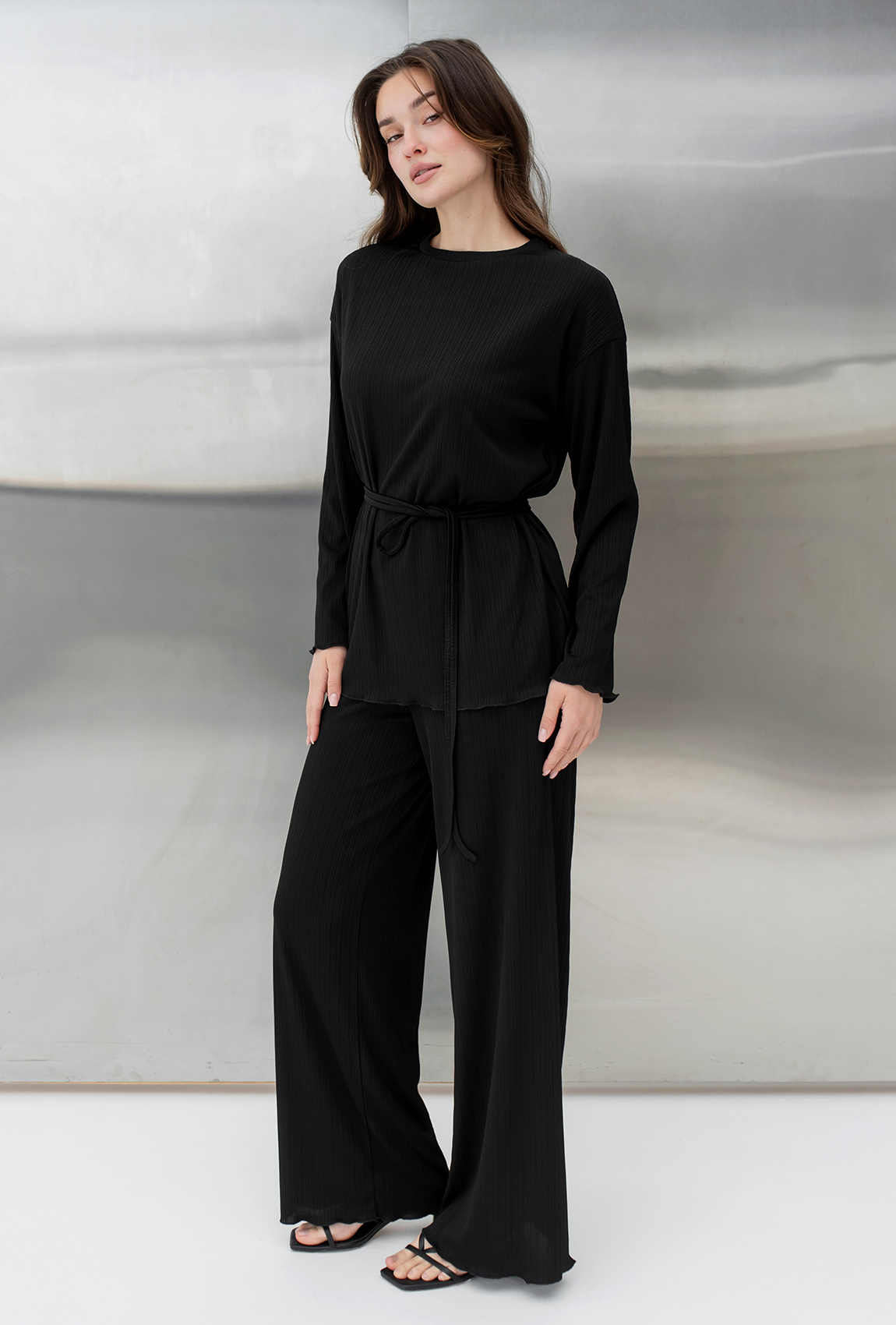 Чорний трикотажний костюм —  629489. Maritel. Зображення 1 Чорний трикотажний костюм —  629489. Maritel. Зображення 1