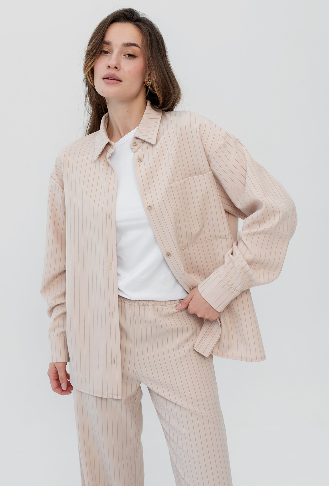 Бежевий костюм у смужку —  594276. Maritel. Зображення 3