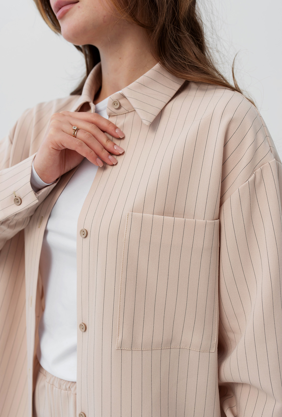 Бежевий костюм у смужку —  594276. Maritel. Зображення 4