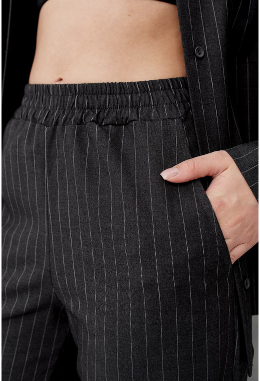 Графітовий костюм в смужку — 721159. Maritel. Зображення 6 Графітовий костюм в смужку — 721159. Maritel. Зображення 6