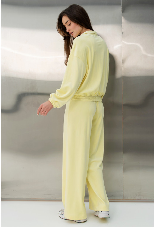 Лимонный велюровый костюм — 543326. Maritel. Изображенние 1 Лимонный велюровый костюм — 543326. Maritel. Изображенние 1