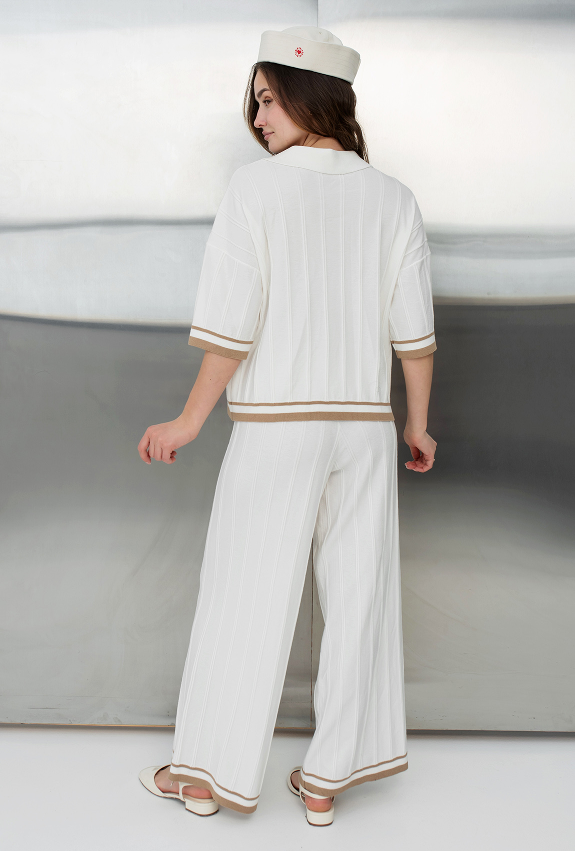 Молочний в'язаний костюм —  856306. Maritel. Зображення 2