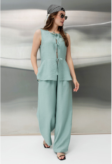 Оливковий костюм з баскою. Maritel. Зображення 7