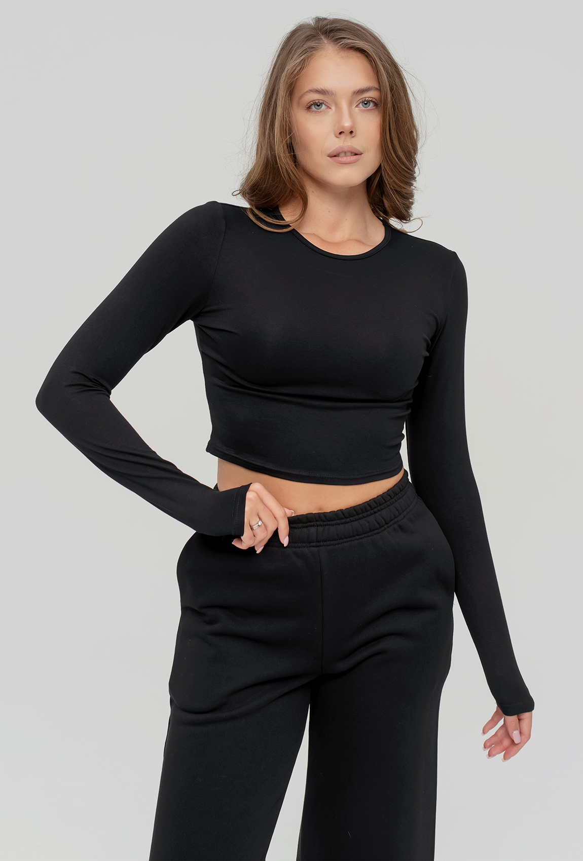 Чорний вкорочений віскозний лонгслів —  708425. Maritel. Зображення 3