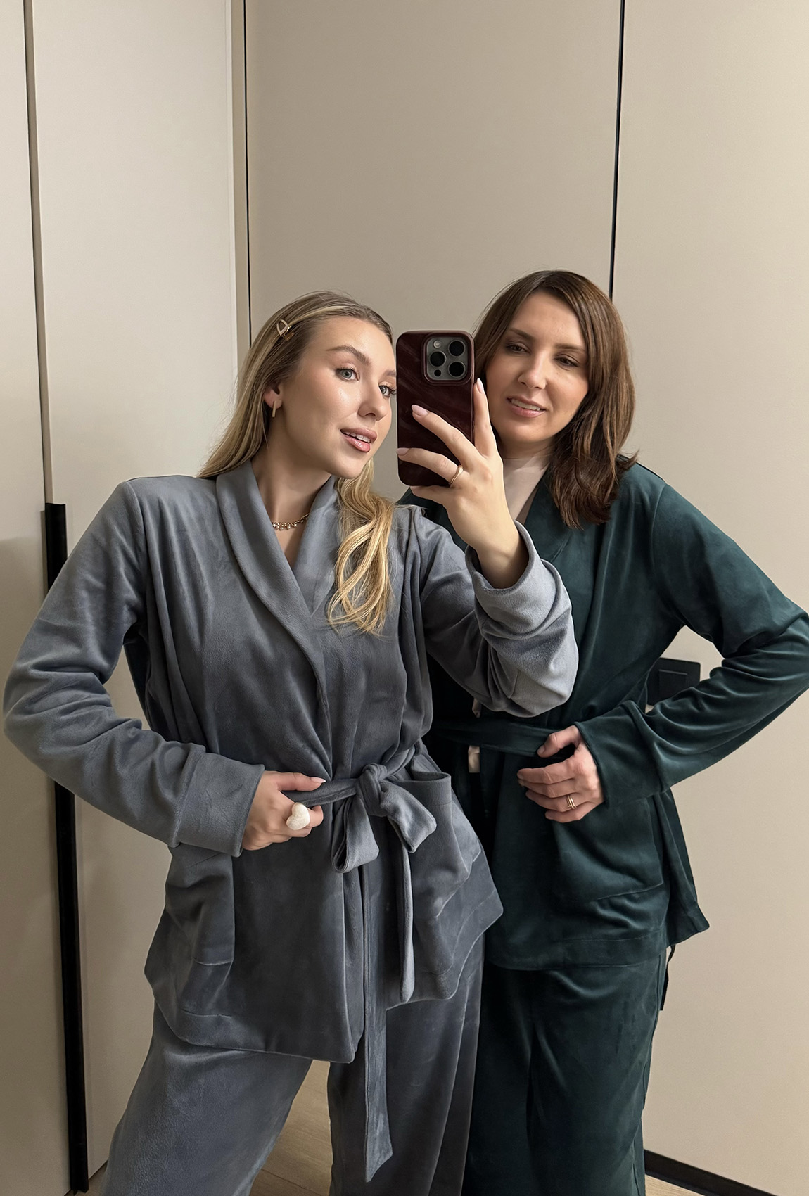 Серый костюм шаль велюр —  433237. Maritel. Изображенние 2