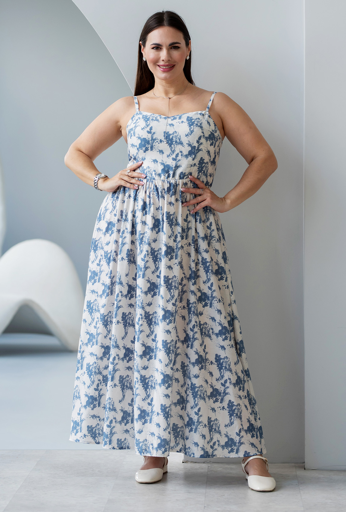 Бело-голубой сарафан миди на бретелях —  812395. Maritel