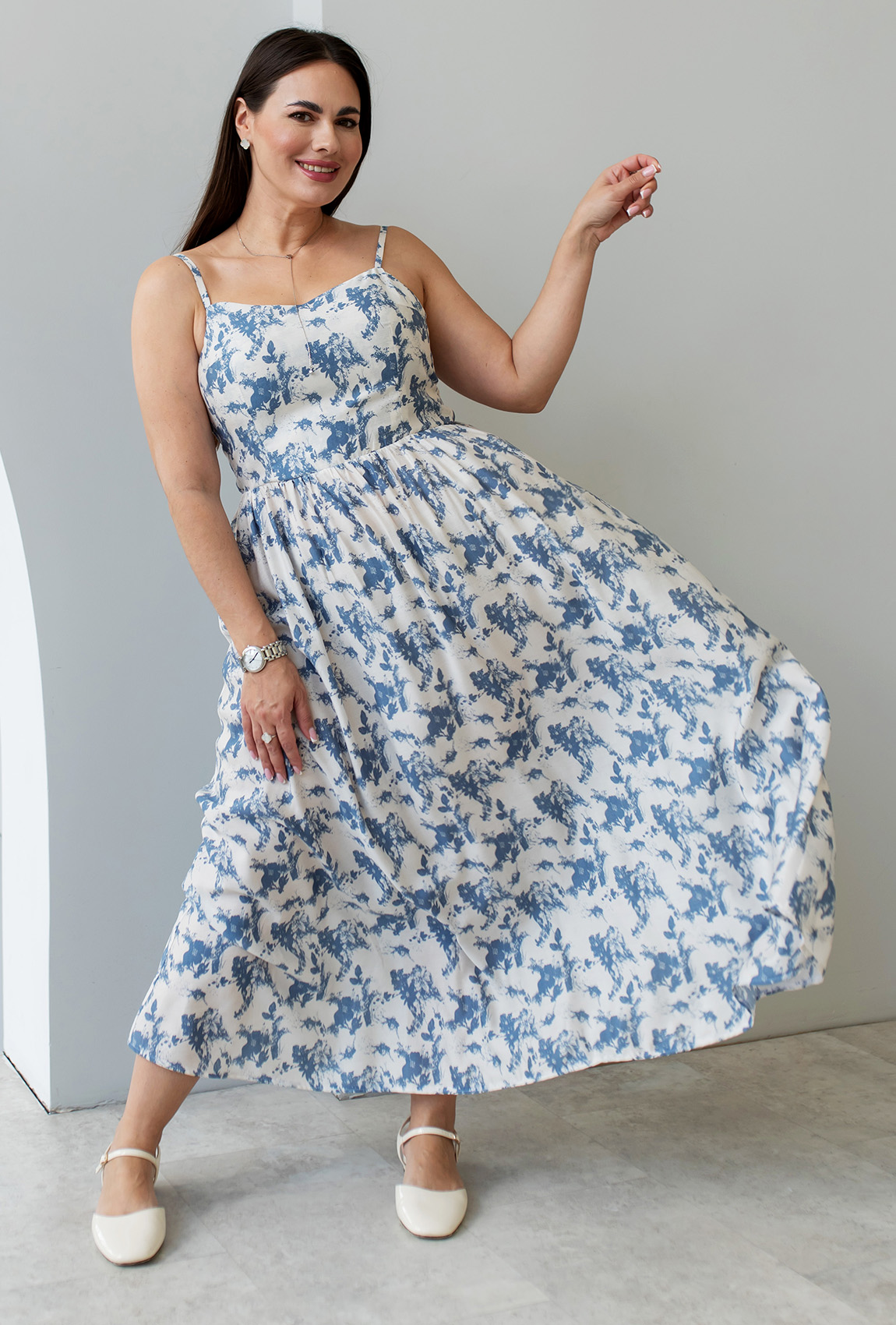 Бело-голубой сарафан миди на бретелях —  812395. Maritel. Изображенние 6