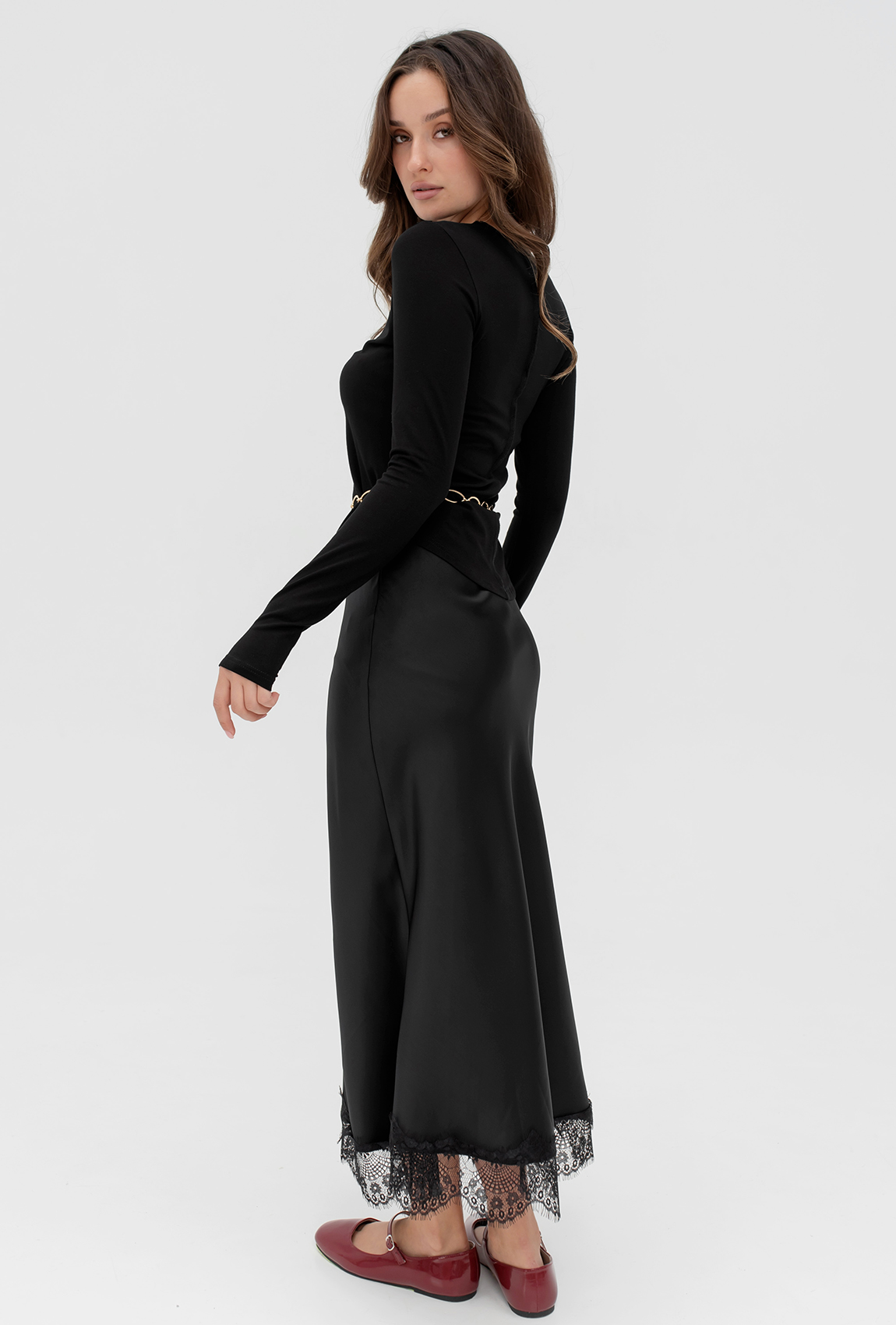 Черная атласная юбка с кружевом —  588676. Maritel. Изображенние 1