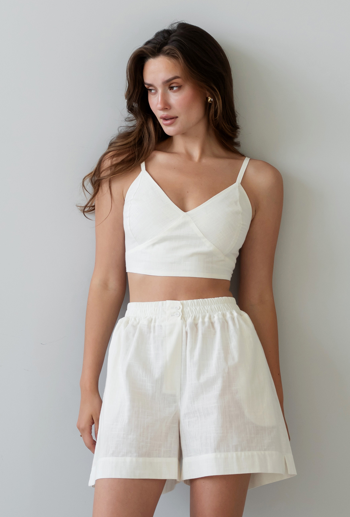 Молочные льняные шорты —  731196. Maritel