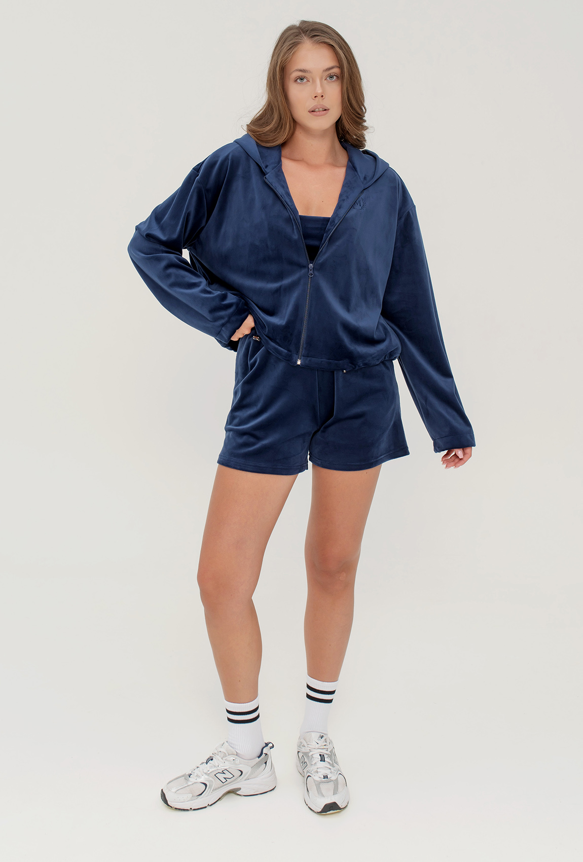 Сині велюрові шорти —  716500. Maritel. Зображення 4