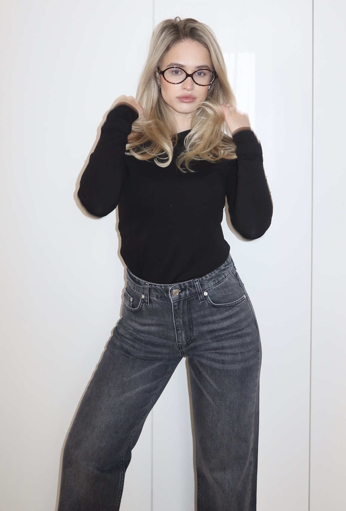 Сірі джинси з необробленим низом. Maritel. Зображення 3