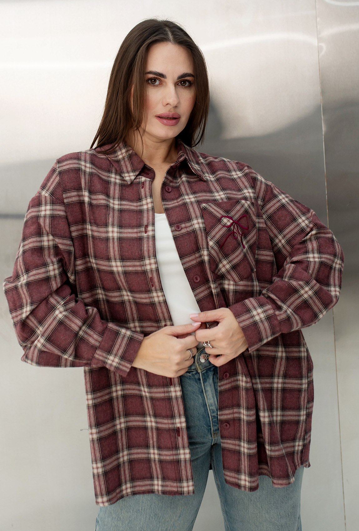 Бордовая рубашка в клетку с бантом — 783566. Maritel Бордовая рубашка в клетку с бантом — 783566. Maritel