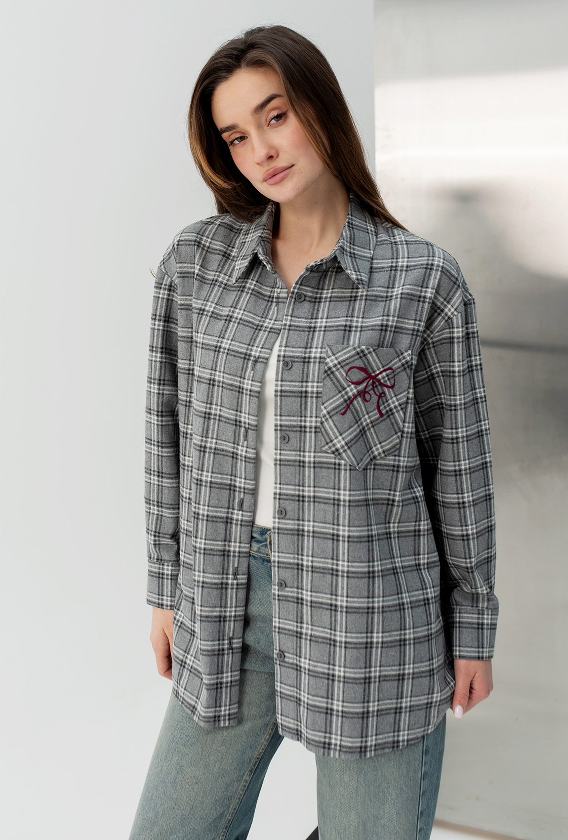 Серая рубашка в клетку с бантом — 218746. Maritel. Изображенние 7 Серая рубашка в клетку с бантом — 218746. Maritel. Изображенние 7