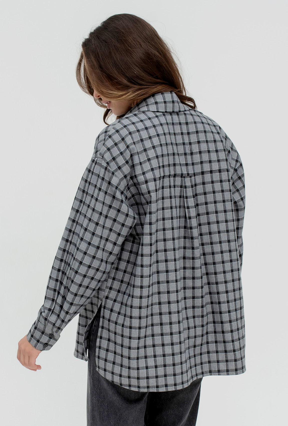 Графитовая рубашка в клетку с разрезами —  288906. Maritel. Изображенние 2