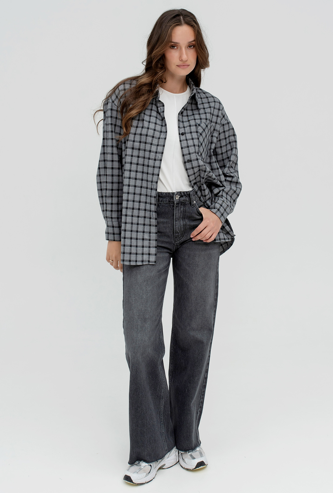 Графитовая рубашка в клетку с разрезами —  288906. Maritel. Изображенние 6