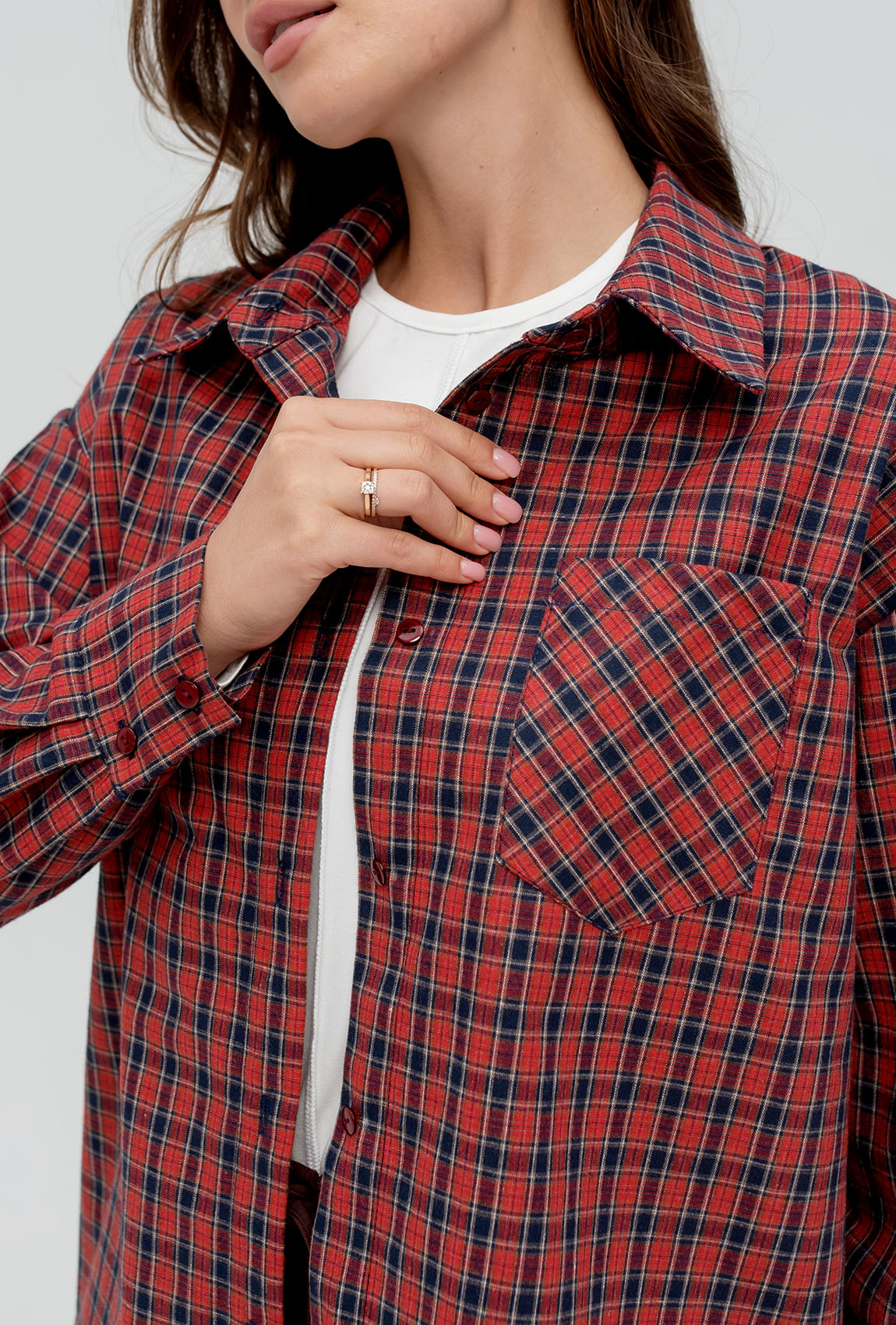 Вишневая рубашка в клетку с разрезами —  243209. Maritel. Изображенние 5