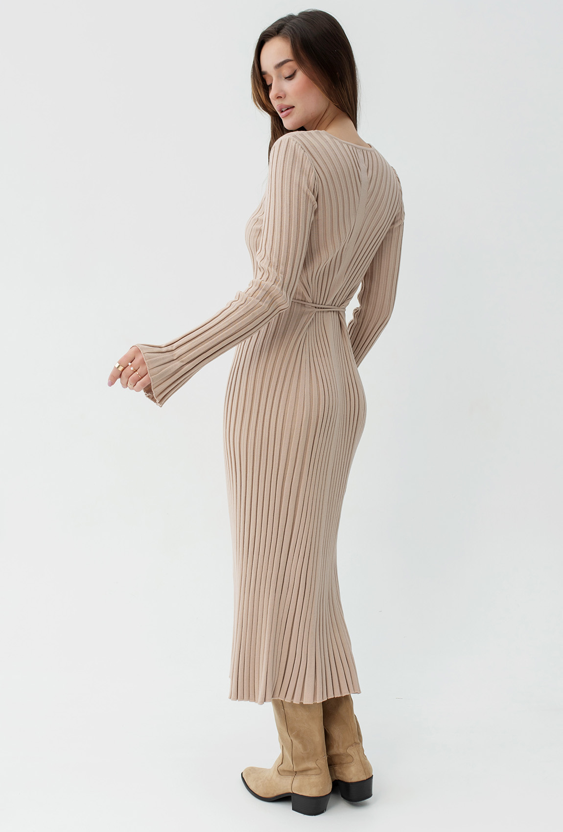 Бежева в'язана сукня зі шнурком —  343890. Maritel. Зображення 1
