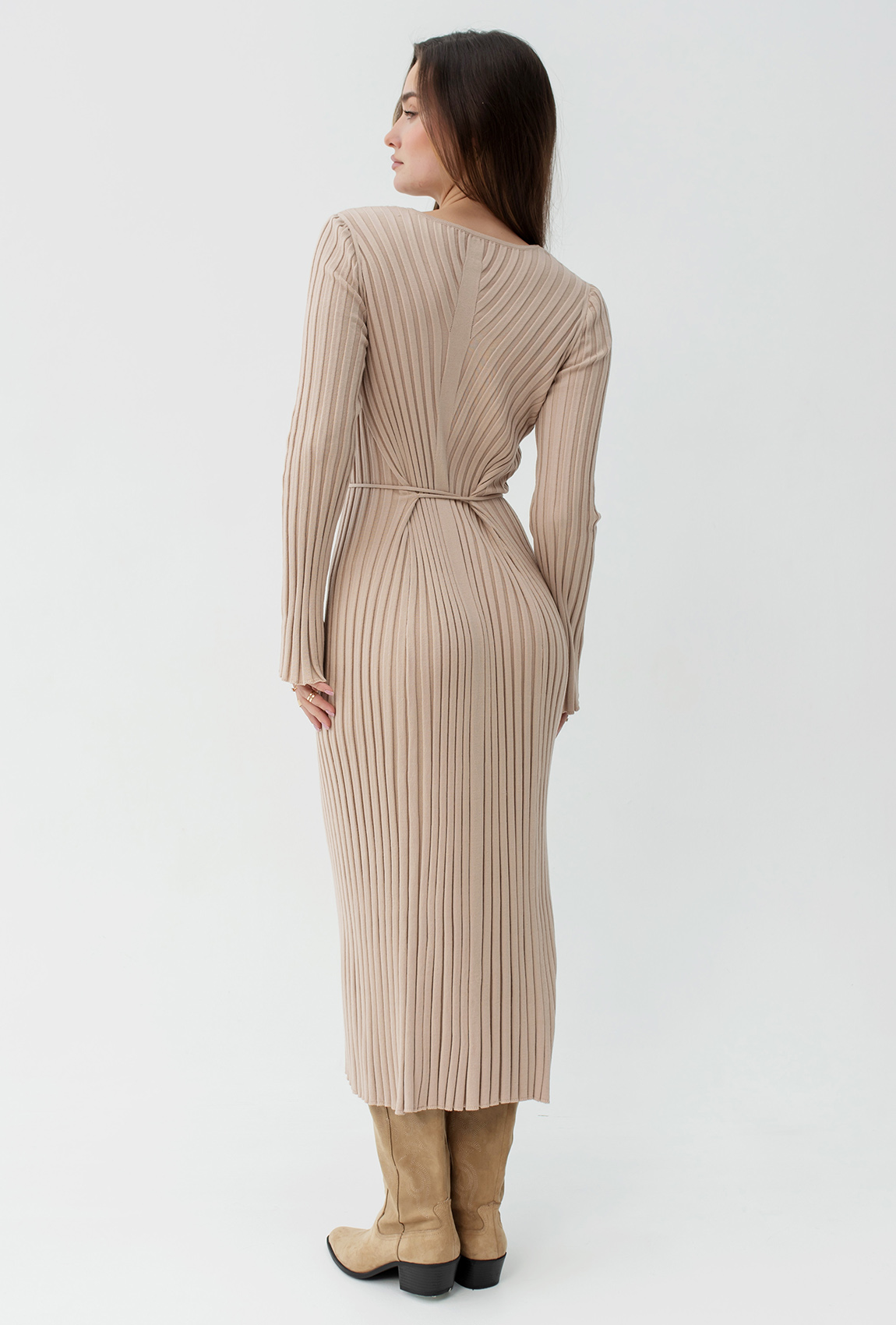 Бежева в'язана сукня зі шнурком —  343890. Maritel. Зображення 2