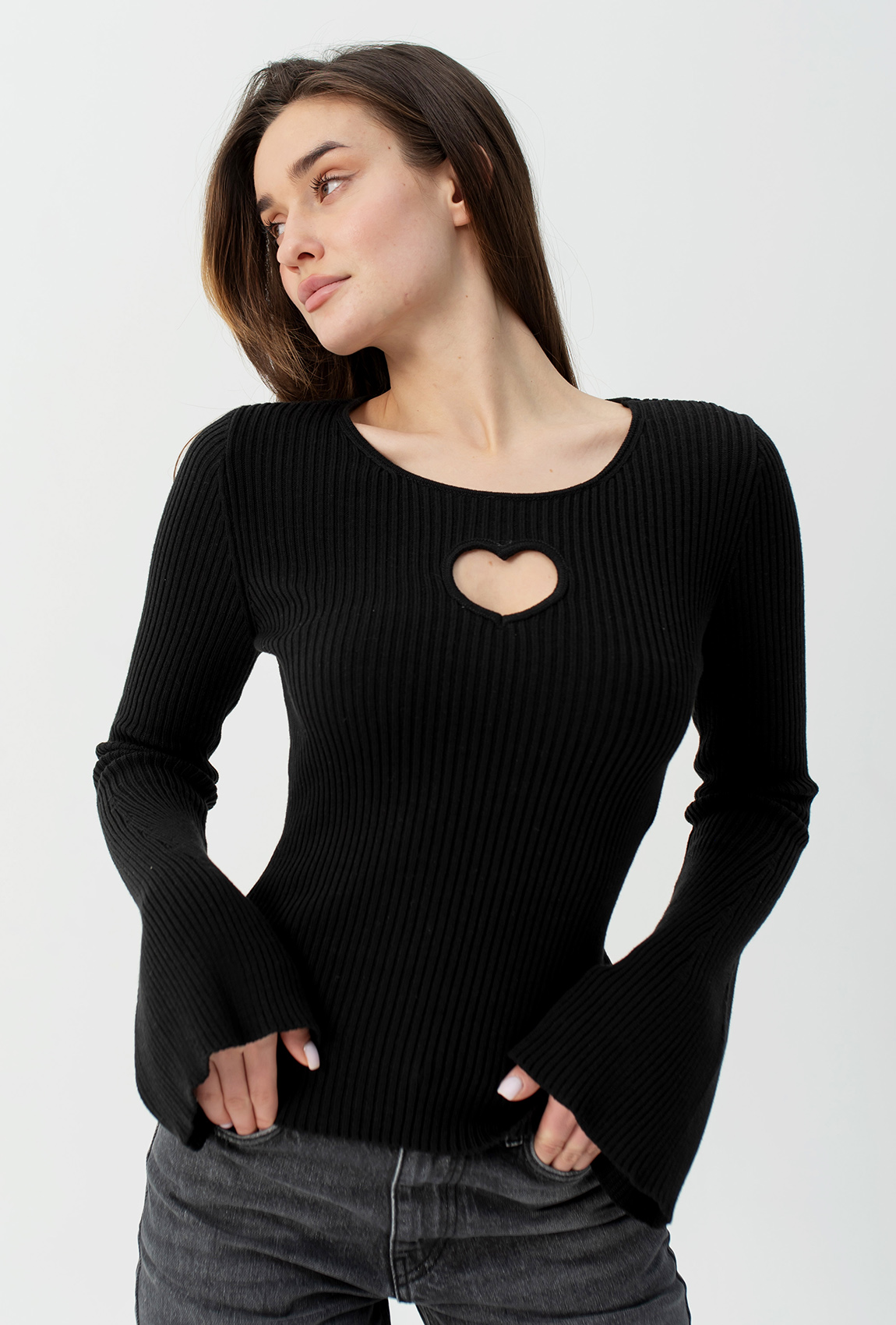 Чорна в'язана кофта з серцем —  150945. Maritel