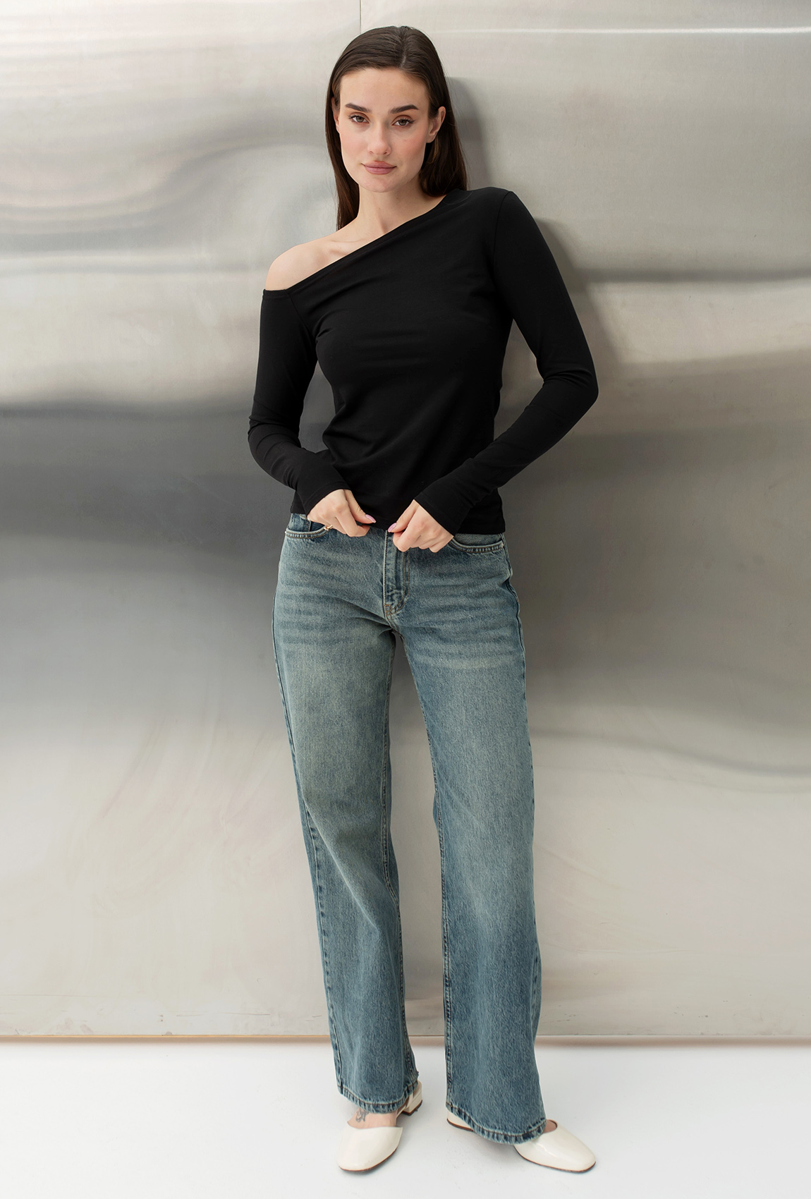 Чорний лонгслів на одне плече —  430491. Maritel. Зображення 4