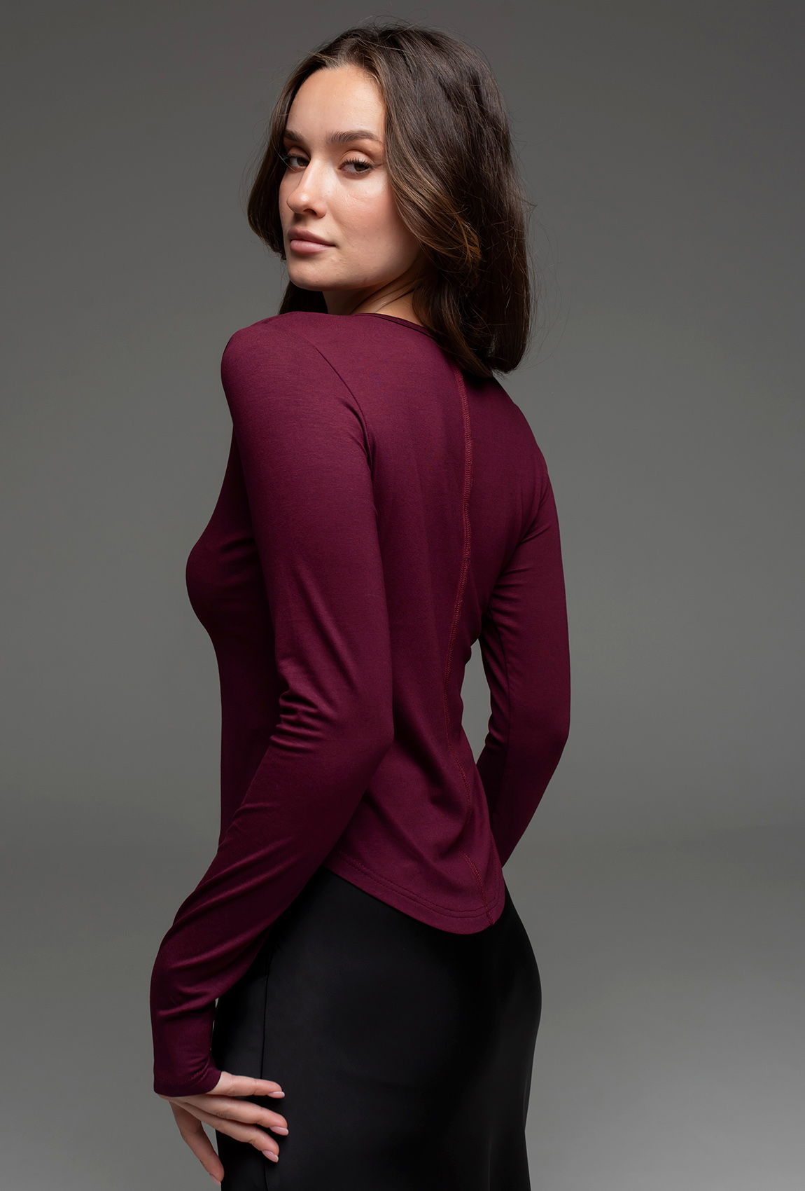 Вишневый вискозный лонгслив —  363910. Maritel. Изображенние 1
