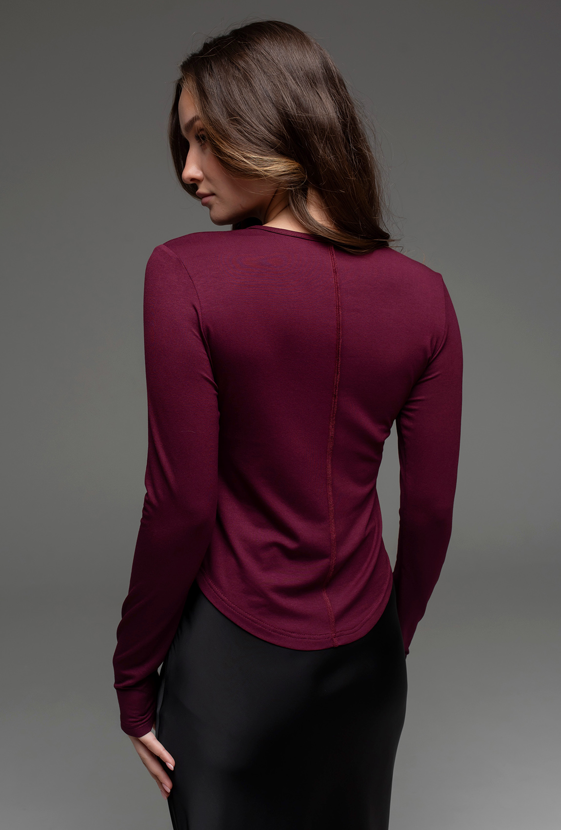 Вишневый вискозный лонгслив —  363910. Maritel. Изображенние 2