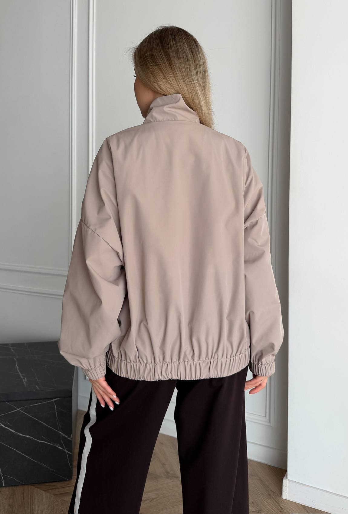 Вітровка бежева. Maritel. Зображення 2